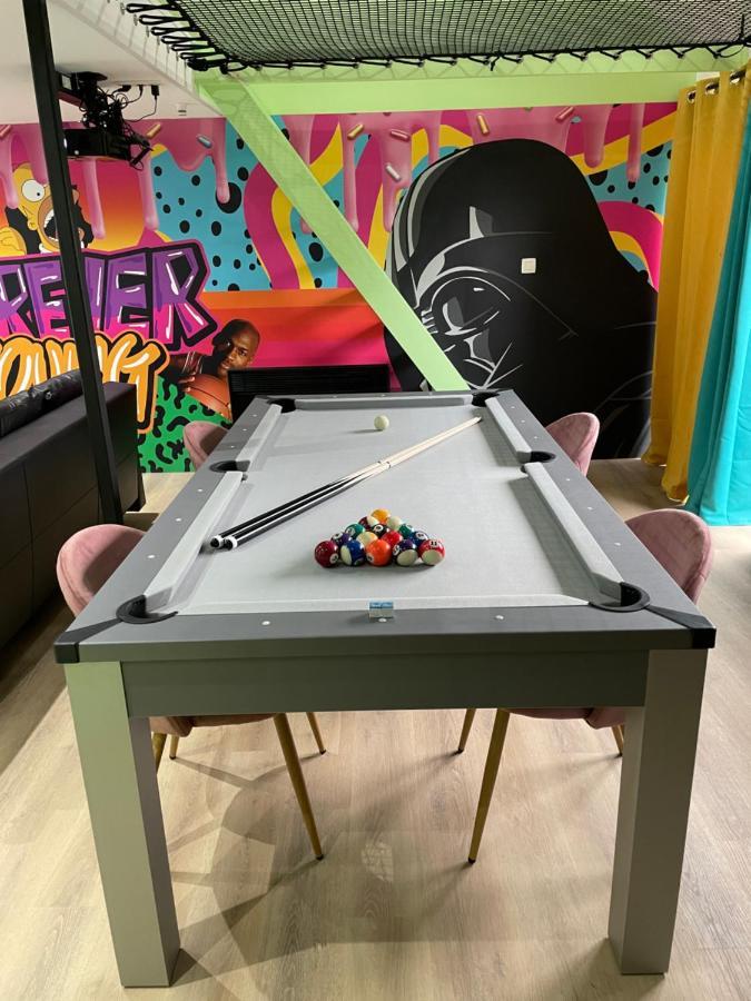 Capsule Forever Young - Jacuzzi - Sauna - Billard - Arcade De Jeux - Netflix & Home Cinema - Ping Pong Hastiere-par-dela Buitenkant foto