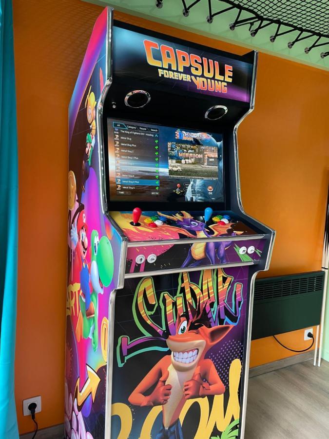 Capsule Forever Young - Jacuzzi - Sauna - Billard - Arcade De Jeux - Netflix & Home Cinema - Ping Pong Hastiere-par-dela Buitenkant foto