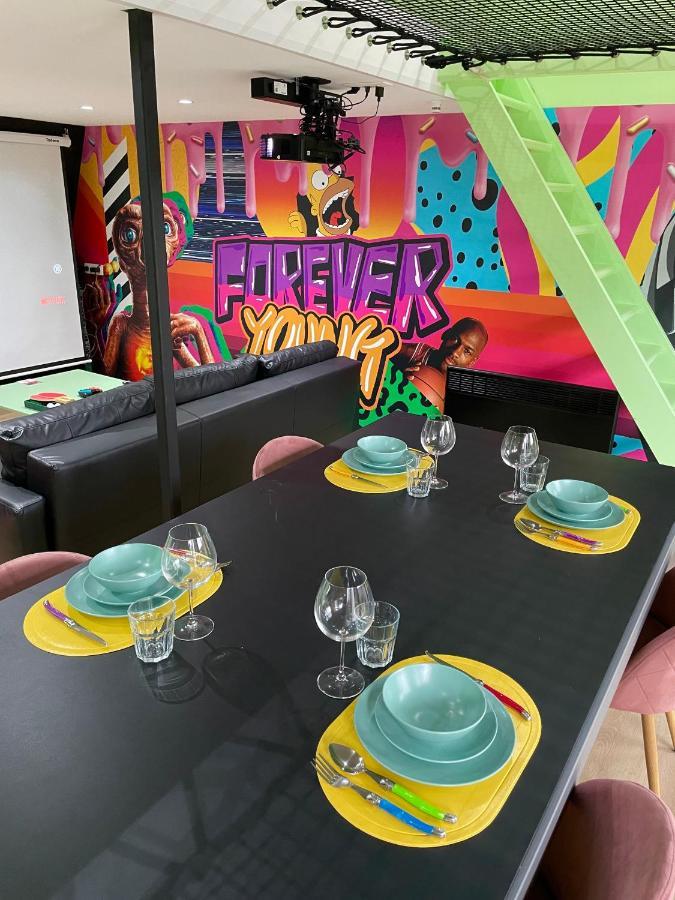 Capsule Forever Young - Jacuzzi - Sauna - Billard - Arcade De Jeux - Netflix & Home Cinema - Ping Pong Hastiere-par-dela Buitenkant foto